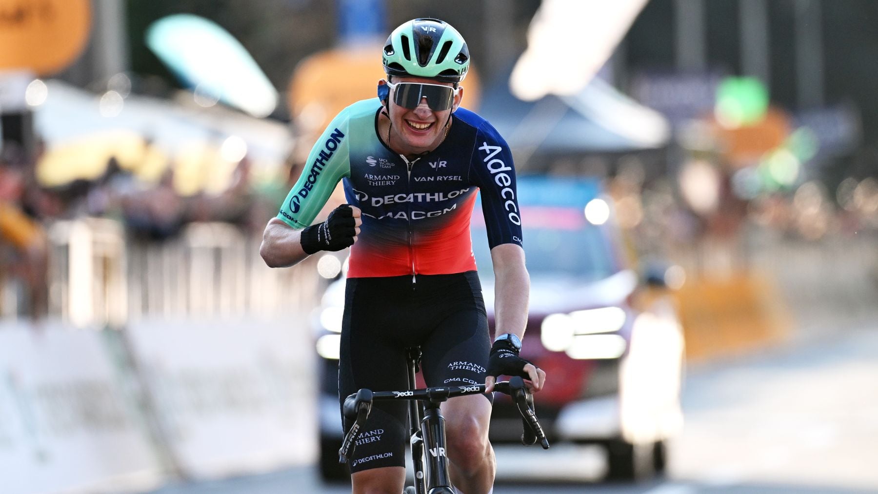 Seixas gana a lo Pogacar en el Giro Lombardía con Enric Mas firmando un meritorio segundo puesto