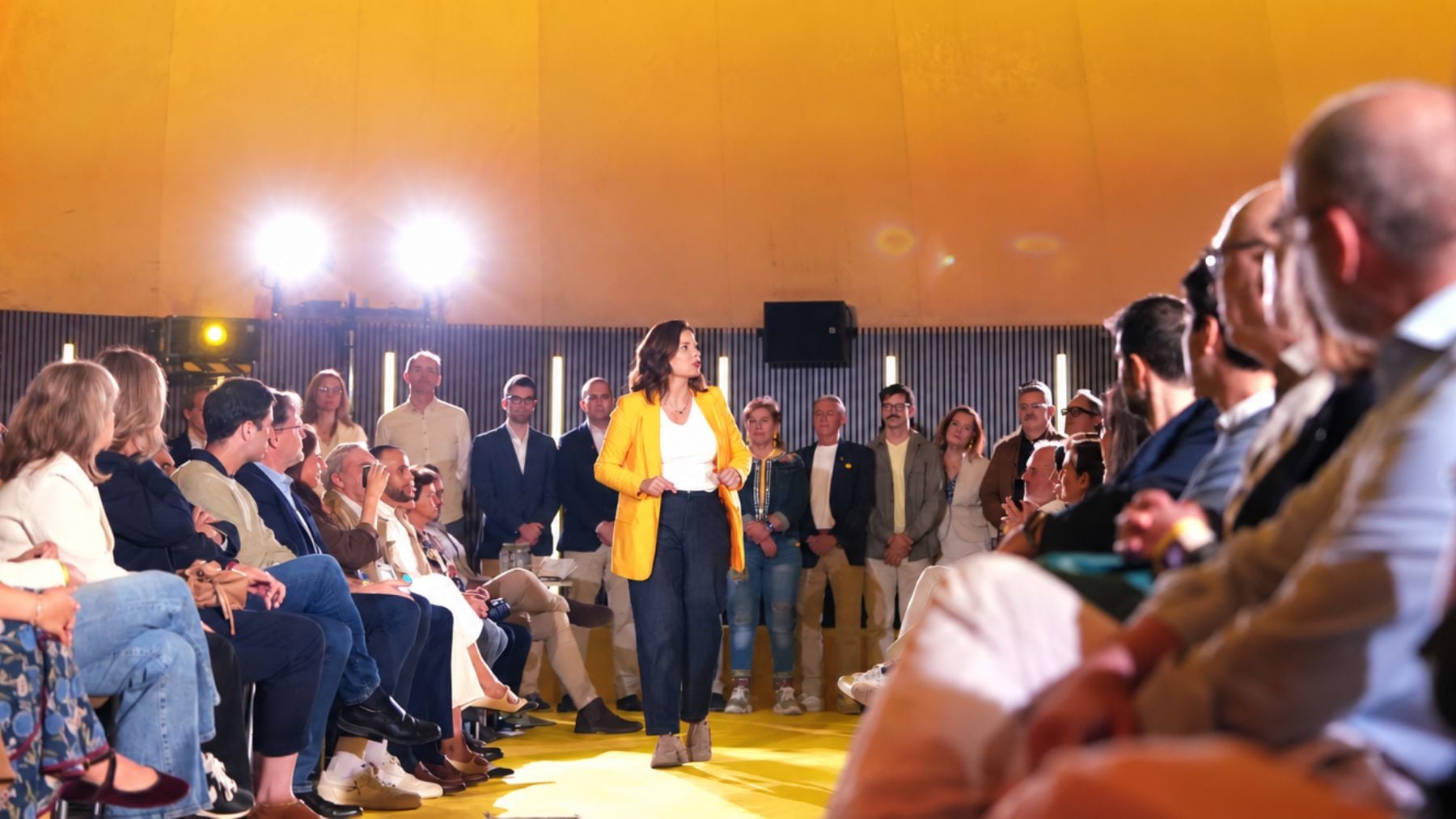 La abogada Miriam González lanza un partido para disputar el centro a Sánchez y Feijóo: Cojan juntos el Falcon, váyanse a Bruselas