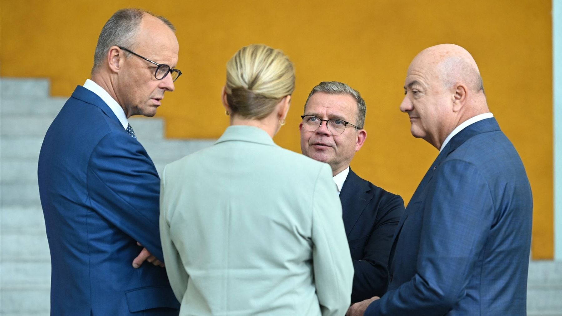 La presidencia irlandesa propone recortar un 8% el presupuesto europeo y abre la guerra entre el norte y el sur