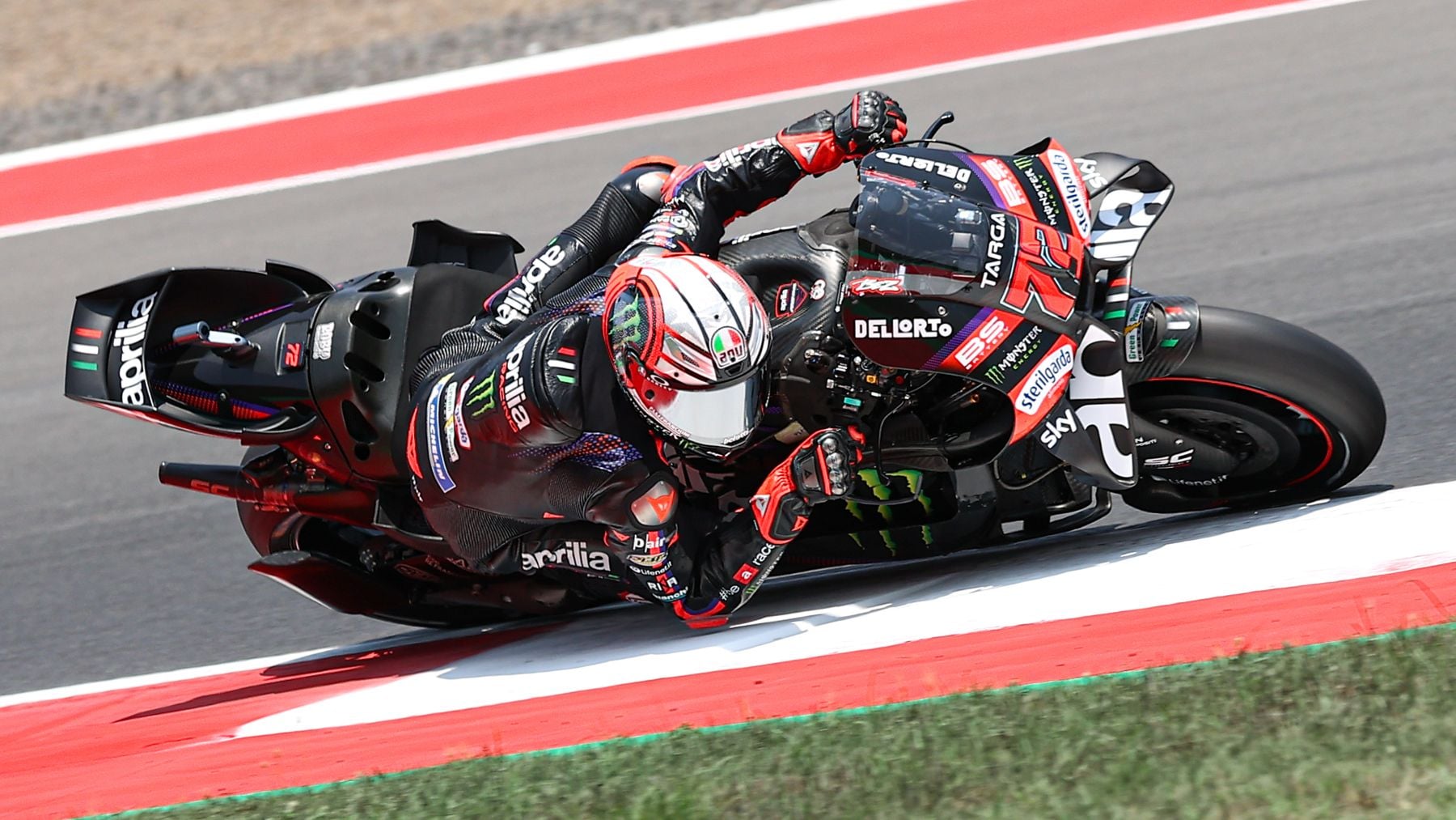 Bezzecchi lidera el póker de Aprilia en Mandalika y Martín recupera el liderato del Mundial