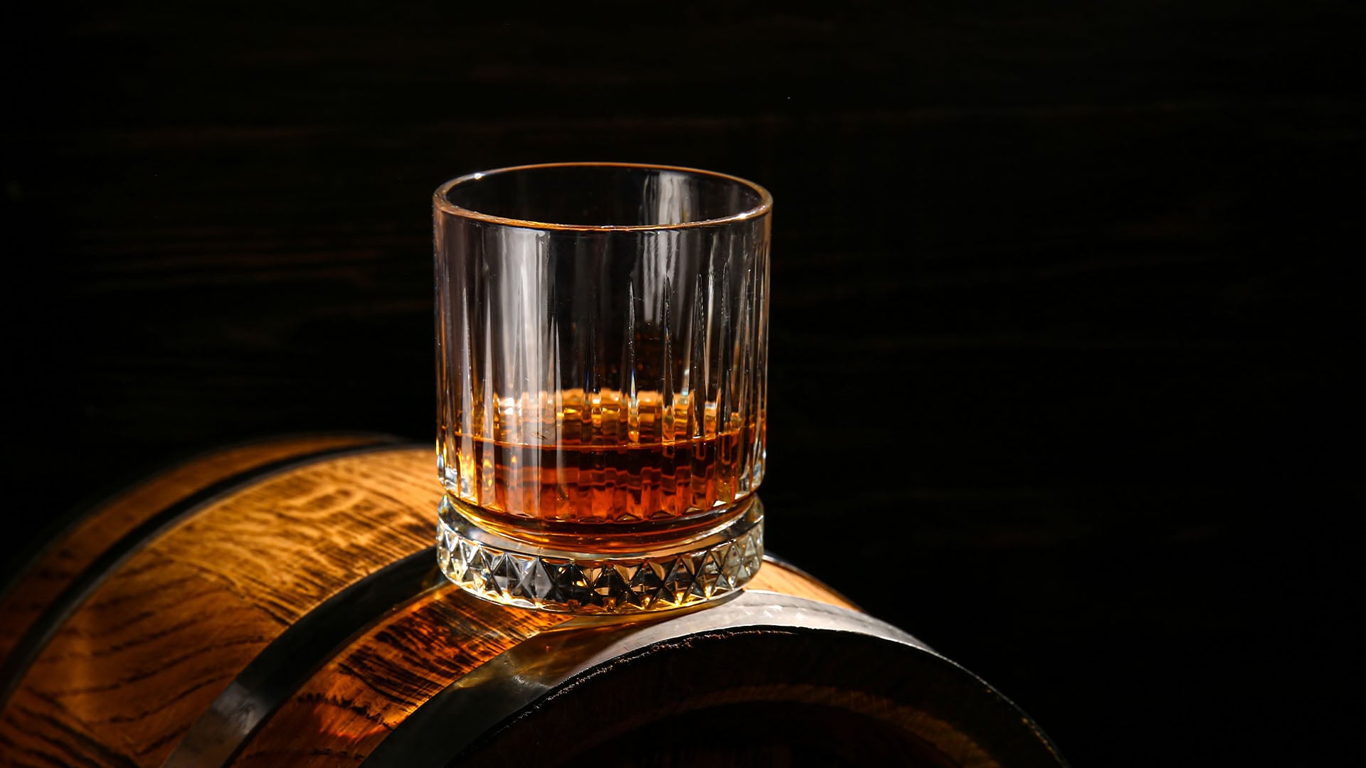 El whisky de lujo gana fuerza como inversión: algunas botellas valen hoy un 463% más que hace 18 años