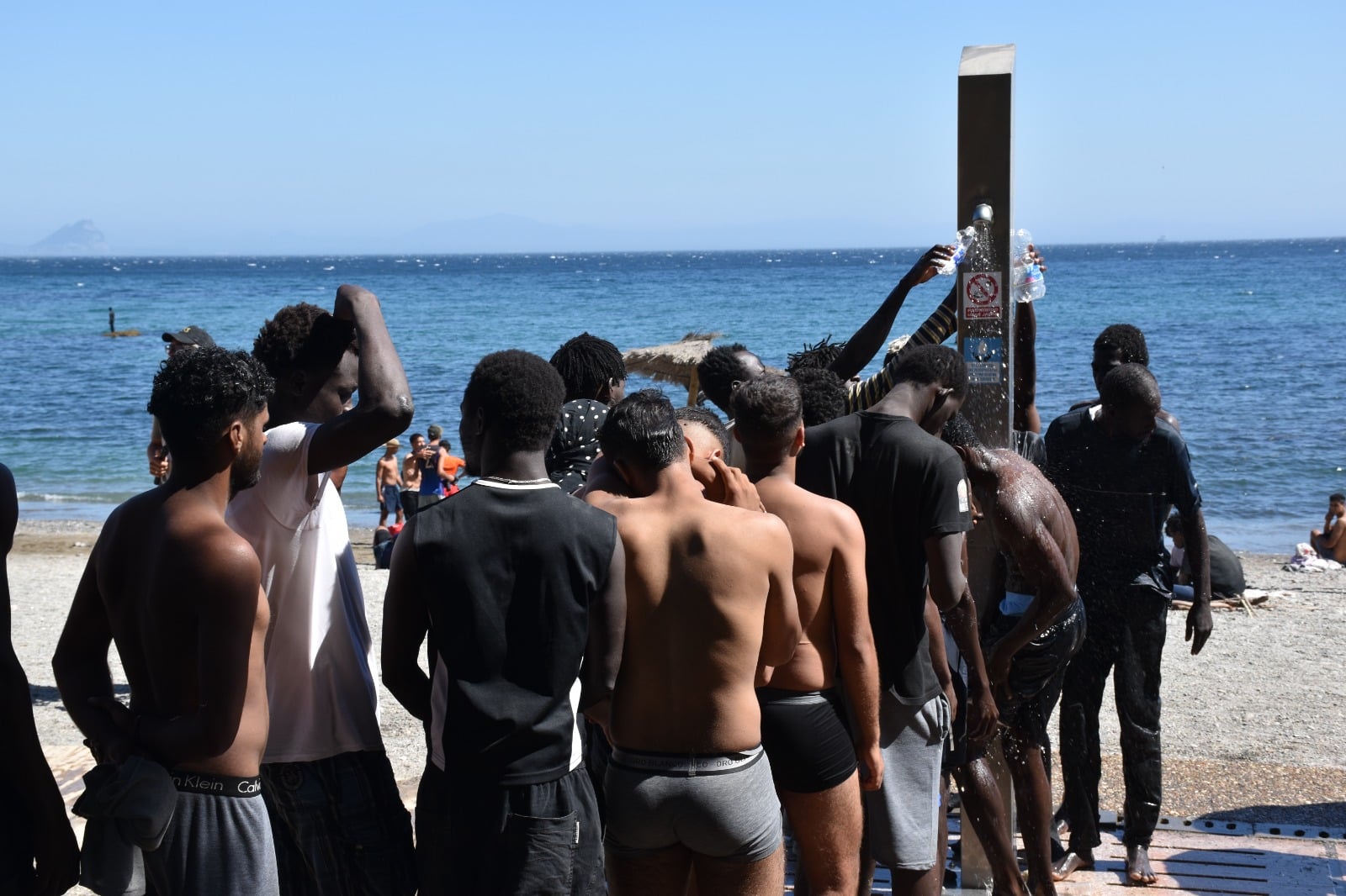 Un grupo de invasores en Ceuta.