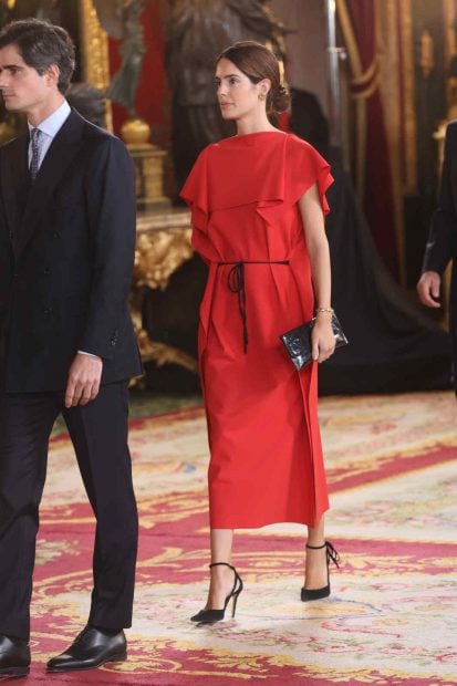 Sofía Palazuelo de rojo en el Palacio Real