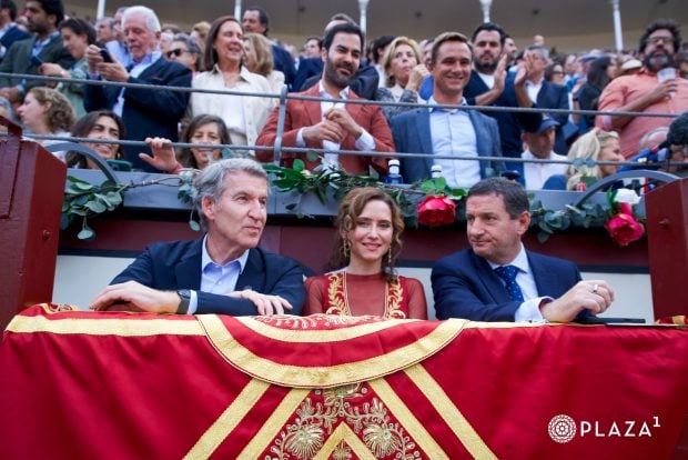 Feijóo y Ayuso en Las Ventas. (Plaza1)