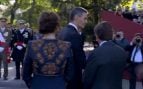 El tenso saludo de Sánchez, Ayuso y Almeida en el desfile del 12-O
