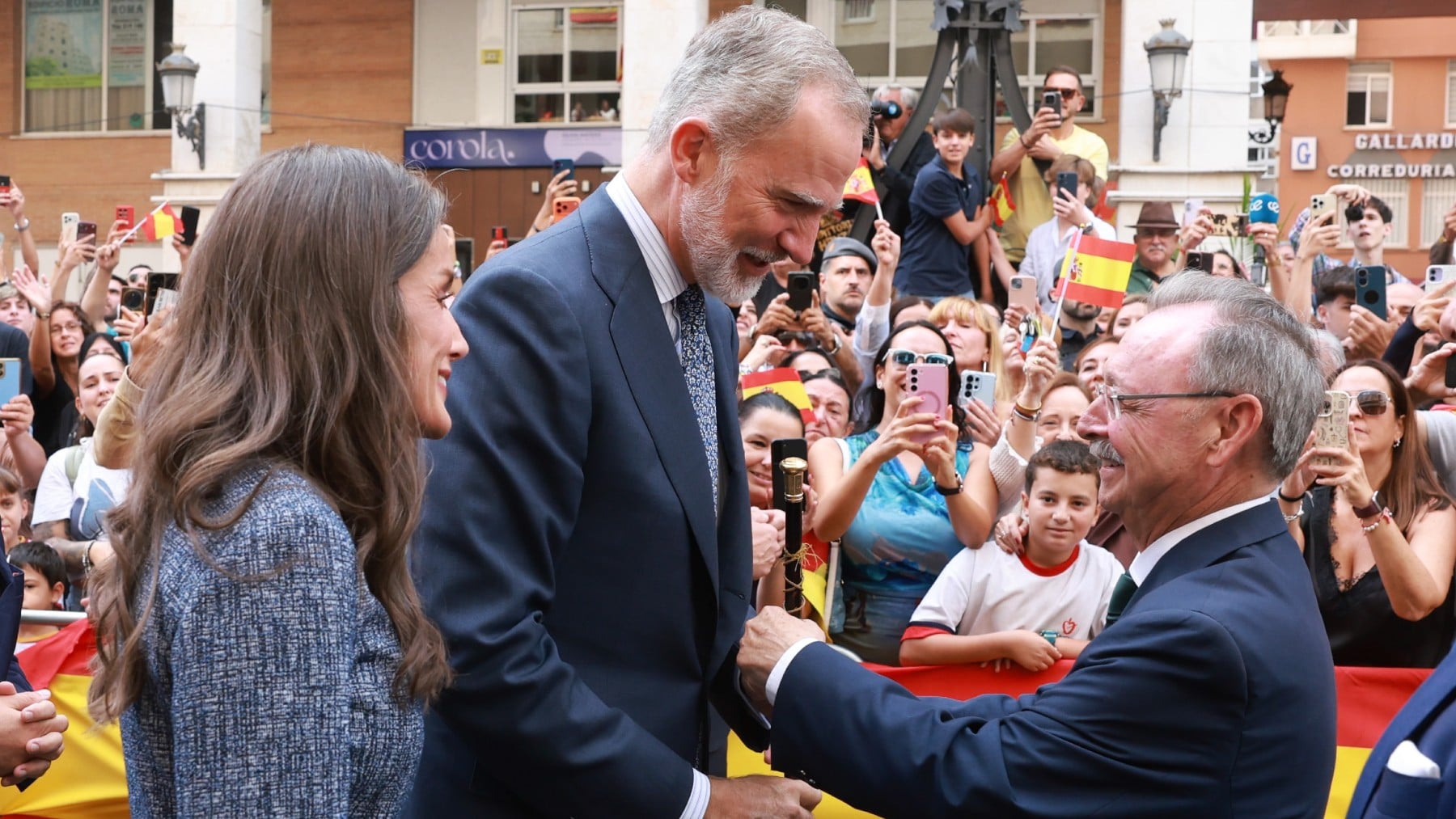 Vivas agradece el aliento de los Reyes ante la invasión: Estamos heridos pero seguimos en pie