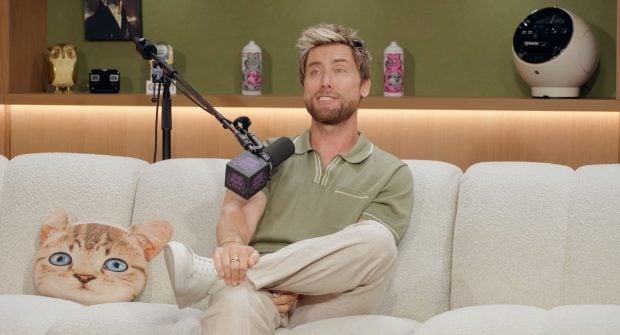 Lance Bass en el pódcast 'Zach Sang Show'. (YouTube)