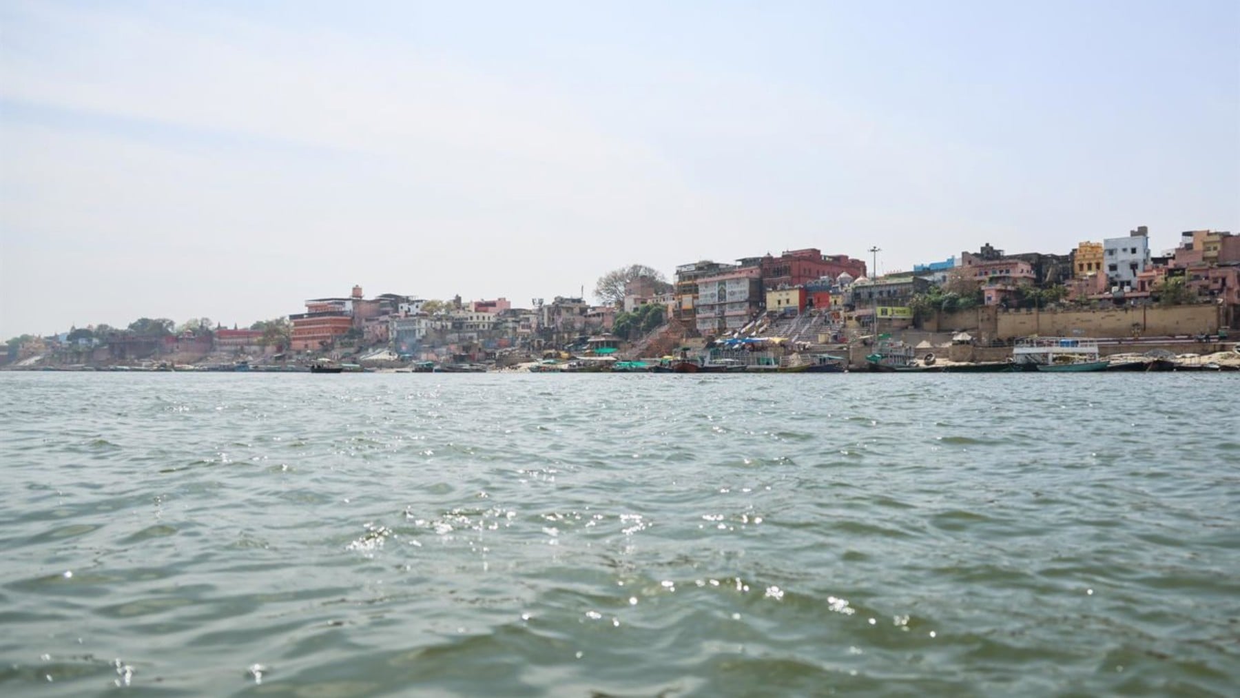 Tragedia en la India: mueren 13 niños tras el naufragio de un barco en el río Ganges