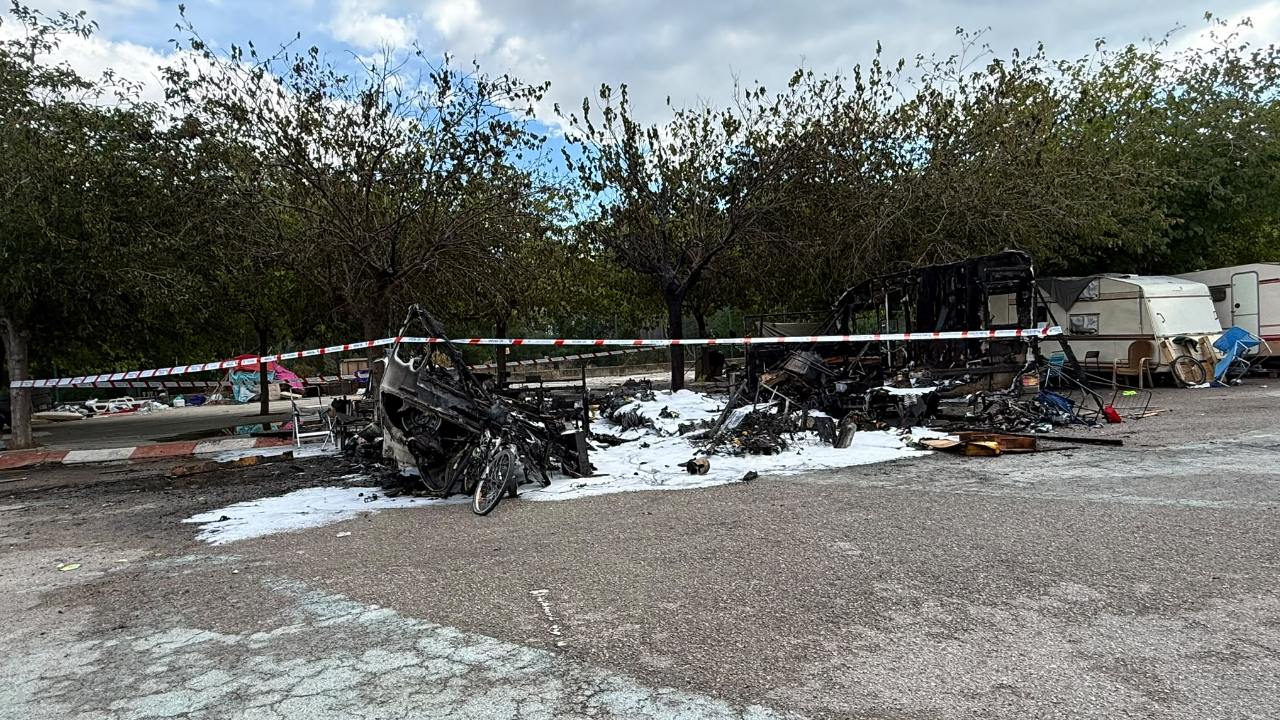Intentan matar a una víctima de violencia de género incendiándole su caravana en el parking de Son Hugo de Palma