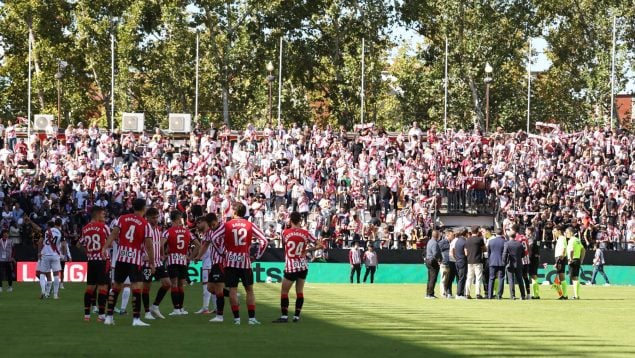 Részleges stadionbezárással és pénzbírsággal büntették a Rayo Vallecanót az Athletic elleni balhé miatt