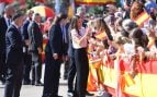 Los melillenses reciben a los Reyes entre ovaciones y cánticos: «¡De Ceuta y de Melilla no nos moverán!»