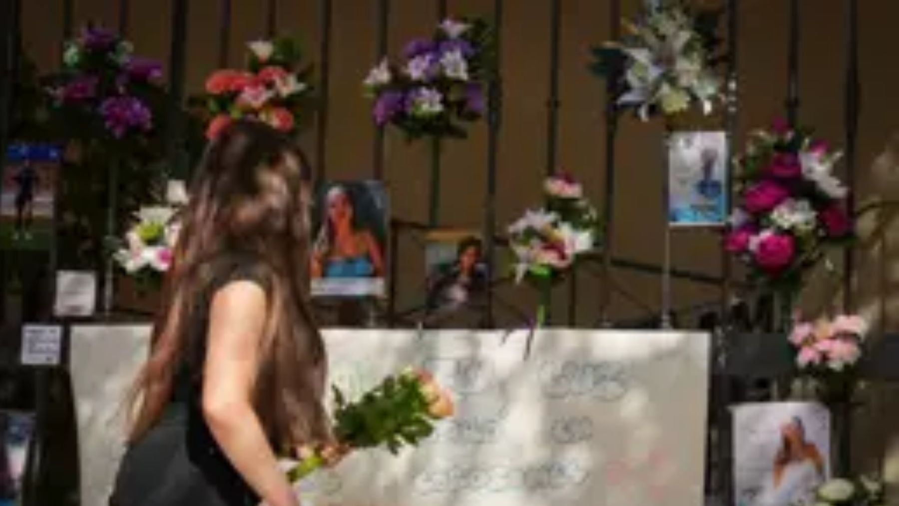 Restauran el altar de Sandra Peña tras ser vandalizado días antes del aniversario de su muerte: Aún eres luz