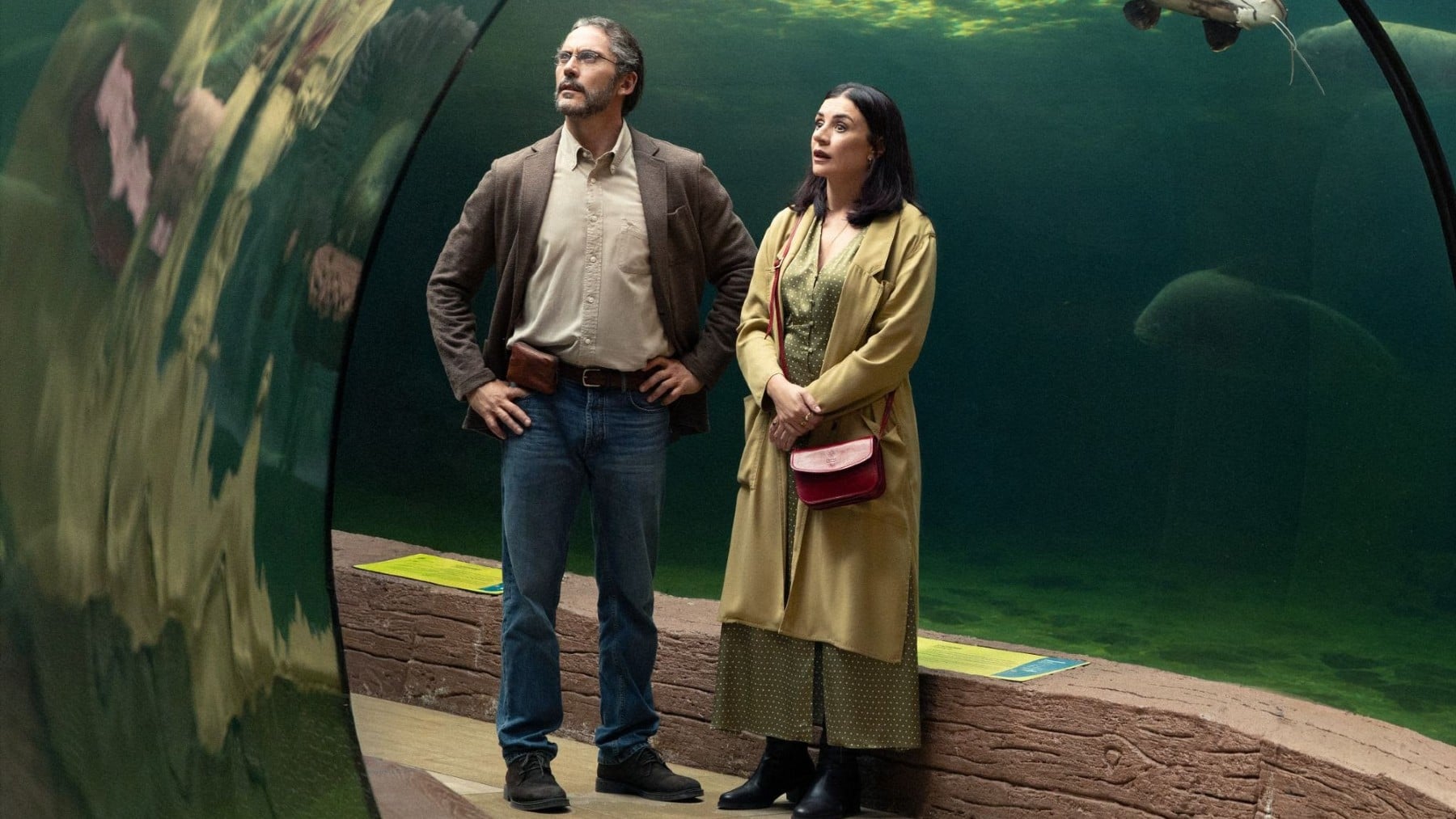 Paco León y Miren Ibarguren en ‘Rata’ (Netflix).