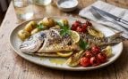 Los chefs expertos coinciden: para que el pescado quede más rico y jugoso, «no uses sal, utiliza salmuera»
