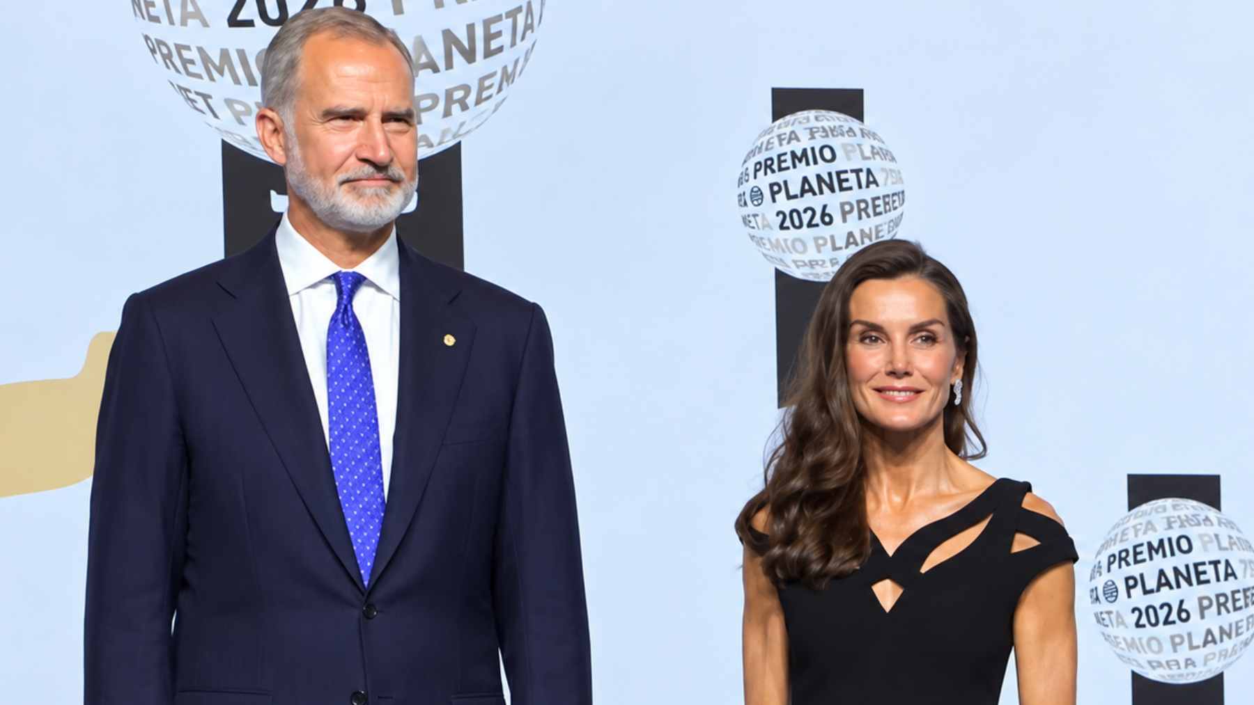 Los Reyes Felipe y Letizia en la entrega del Premio Planeta. (Foto: COOL)