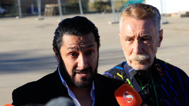Rafael Amargo y su abogado. (Foto: Europa Press)