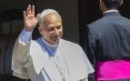 El Papa León XIV sigue mejorando después de la operación: «Pasó una buena noche en el hospital, se levantó y desayunó»