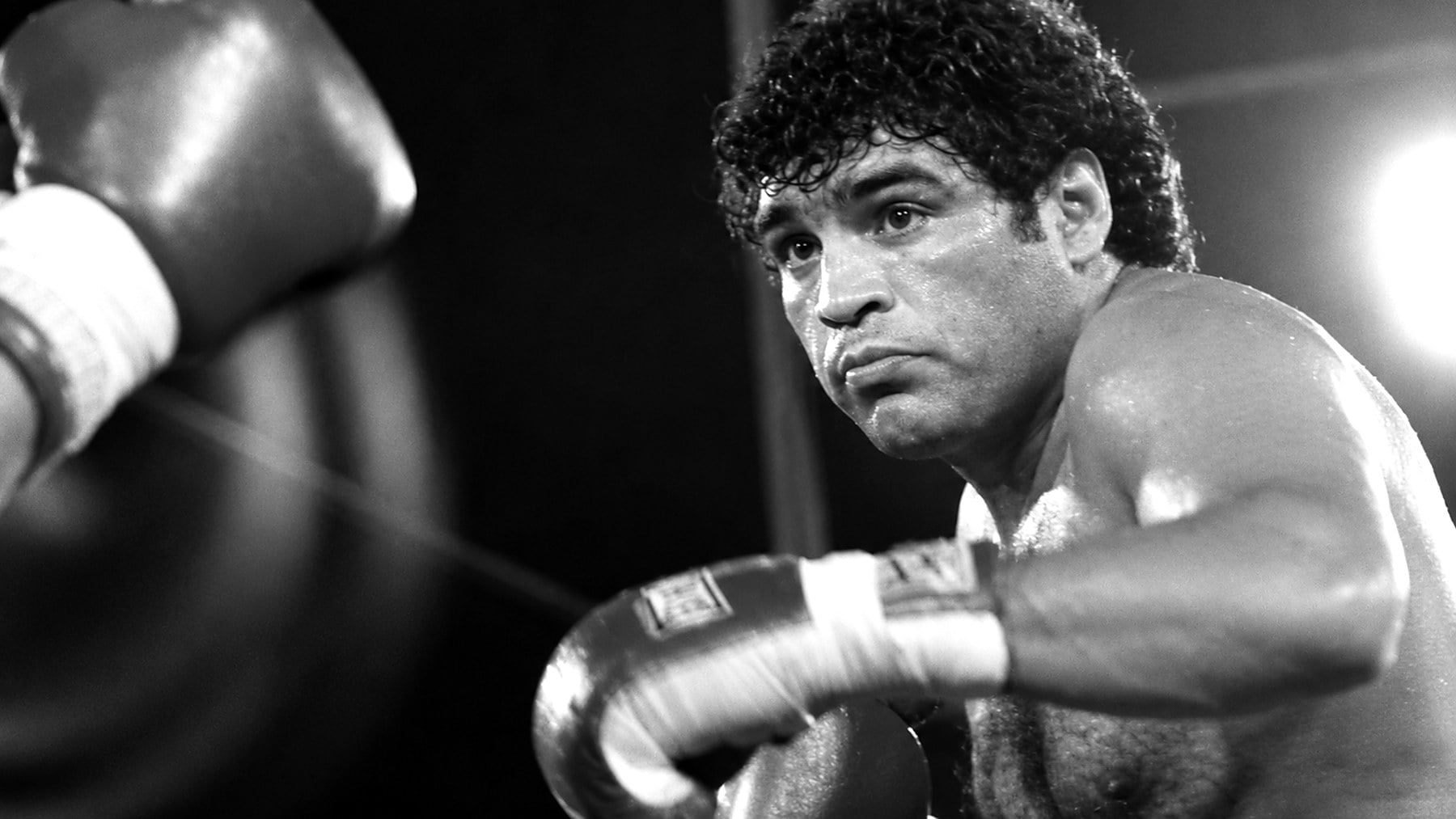 Muere repentinamente un ex campeón del mundo de boxeo en un bingo