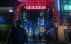 Logan en una calle de Shinjuku en Marvel: Lobezno, uno de los dos primeros juegos con escalado por IA QSSR en PS5