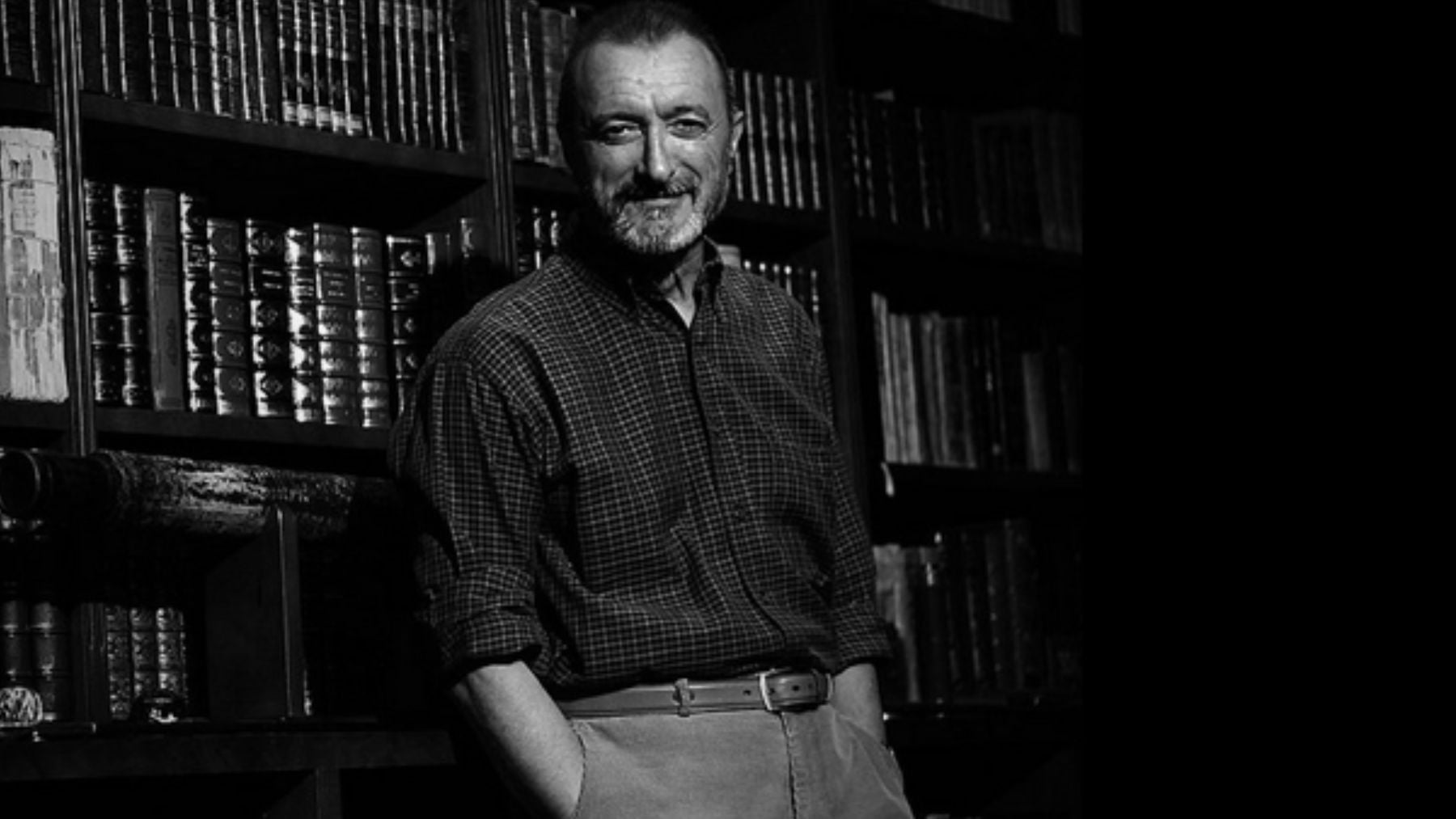 Arturo Pérez-Reverte, reportero de guerra y escritor español: Comprendí que llevaba 20 años contando guerras y que el mundo seguía igual. Ni una bala menos