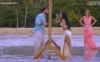 Gema y Rubén reencontrándose en el espejo (Fuente: Mediaset)