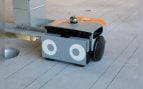El FieldPrinter de Dusty Robotics, uno de los robots de construcción que imprimen los planos sobre el suelo de la obra