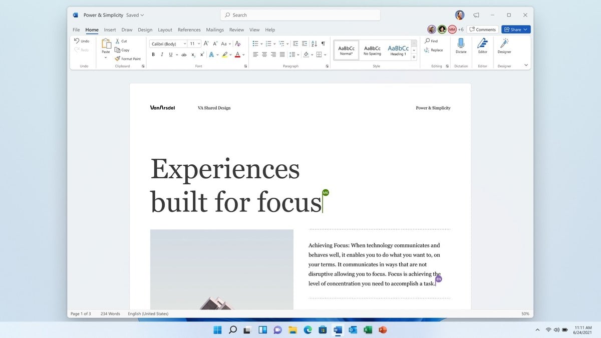 Word de Office 2021 abierto en un escritorio de Windows 11