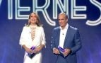 Bea Archidona y Santi Acosta en el plató de ¡De Viernes! (Mediaset).