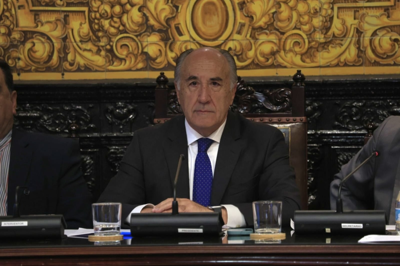 La juez cita como investigado al alcalde de Algeciras por un presunto delito sexual y como testigo al candidato a sustituirlo