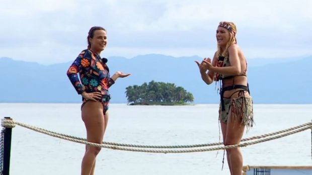 Marta Pe&ntilde;ate y Mar&iacute;a Jes&uacute;s Ruiz en 'Supervivientes All Stars'. (Mediaset)