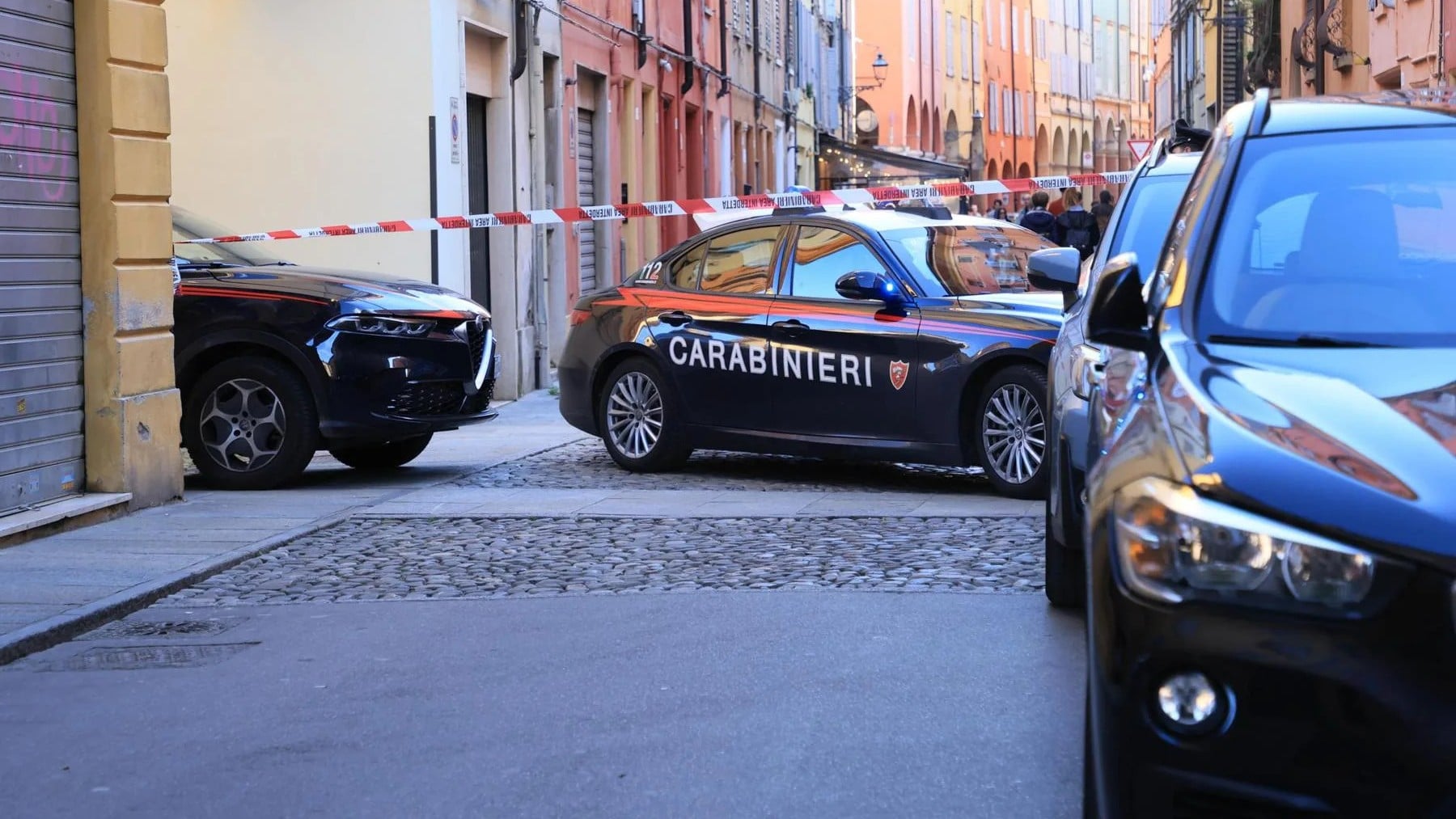 La Policía halla en un domicilio a un matrimonio decapitado y horas después detienen a su hijo