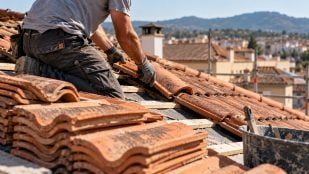 Encarecimiento materiales albañilería, reforma albañiles, precio tejas en albañilería, cuánto cuesta cambiar el tejado.