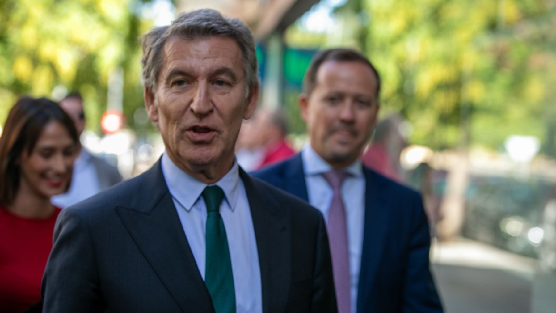 Feijóo tacha de coalición de desesperados el pacto entre Sánchez y Colau en el Senado: Da cuenta de la situación del PSOE