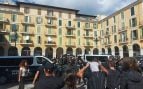 Policías intervienen en la Plaza Mayor de Palma para separar a antifascistas y miembros de Núcleo Nacional