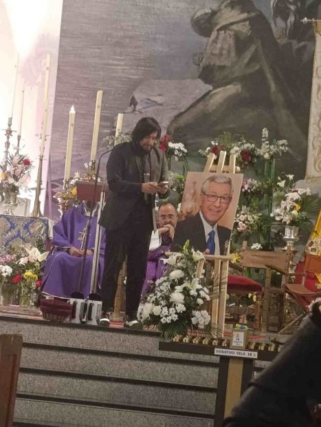 Rafael Amargo en el funeral de su padre