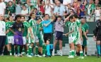 Del Cerro Grande instigó a De Burgos a que anulara el gol del Betis: «Está en la misma fase de ataque, es mano»