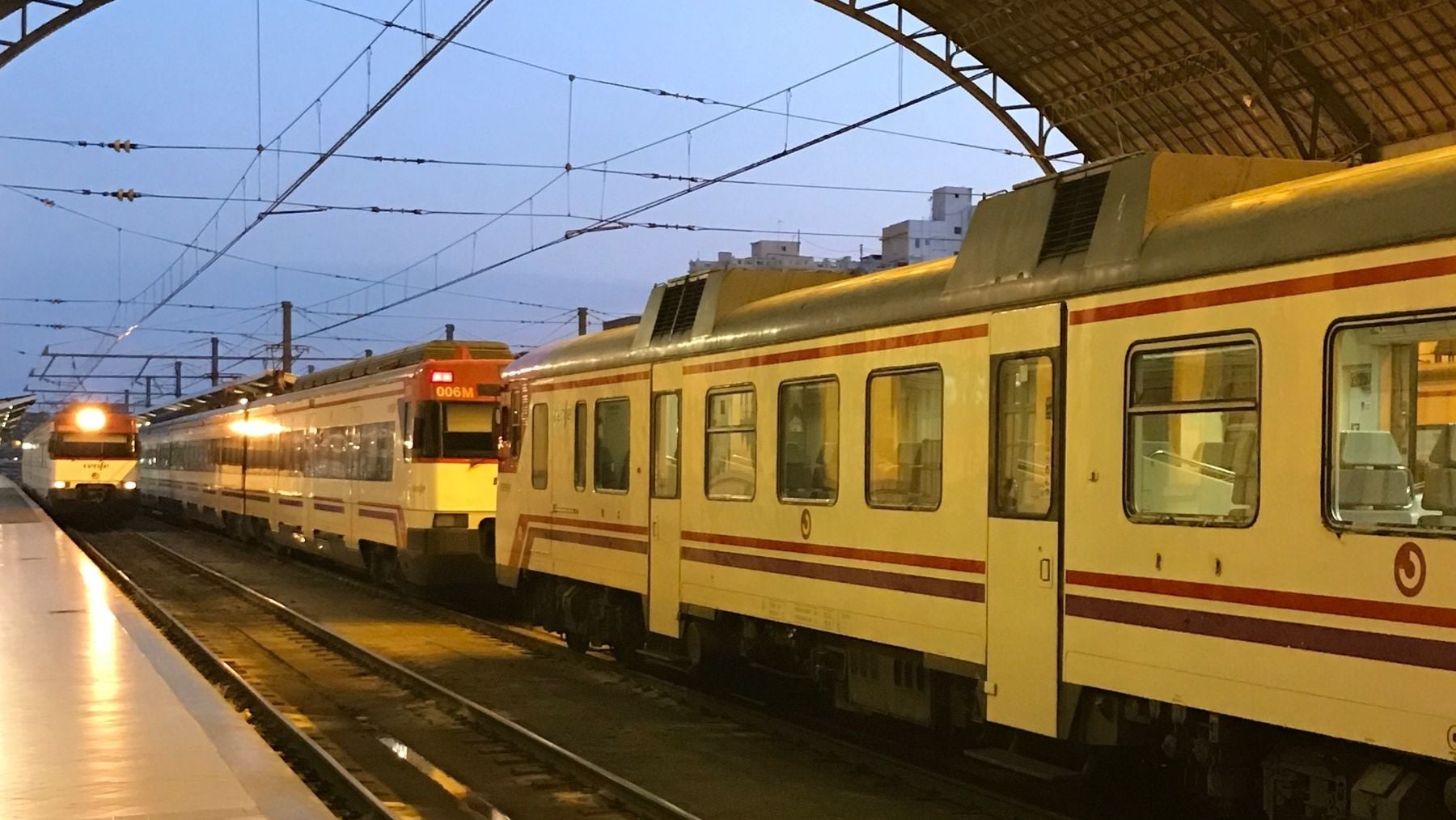Adif interrumpe el servicio de Cercanías en las zonas afectadas por las lluvias en la Comunidad Valenciana a partir de esta noche