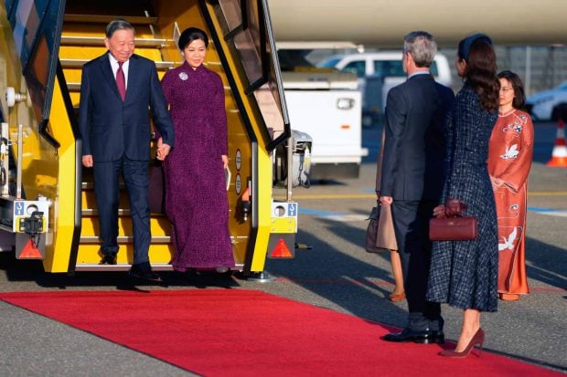 Los reyes de Dinamarca junto a Tô Lâm, y su esposa, Ngô Phương Ly. (Foto: EFE)