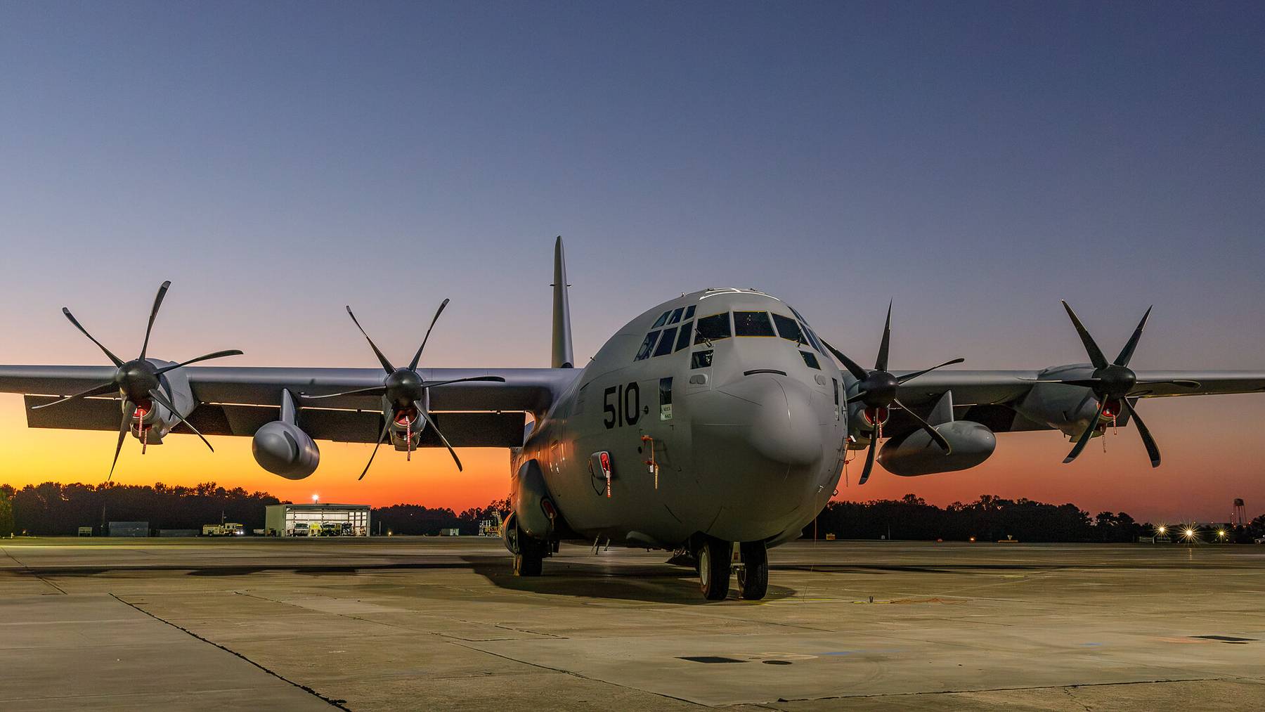 El Hércules cumplió esta misión nuclear de 1963 a 1993 y vuelve 33 años después: la Marina de EEUU recibe el que será su primer E-130J Phoenix II