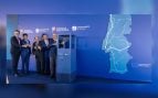 Ceremonia de inicio de las obras de la alta velocidad en Portugal entre Oporto y Oiã, con una campana y un mapa de la red ferroviaria