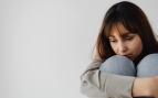 Fingir estar bien en público - Canva