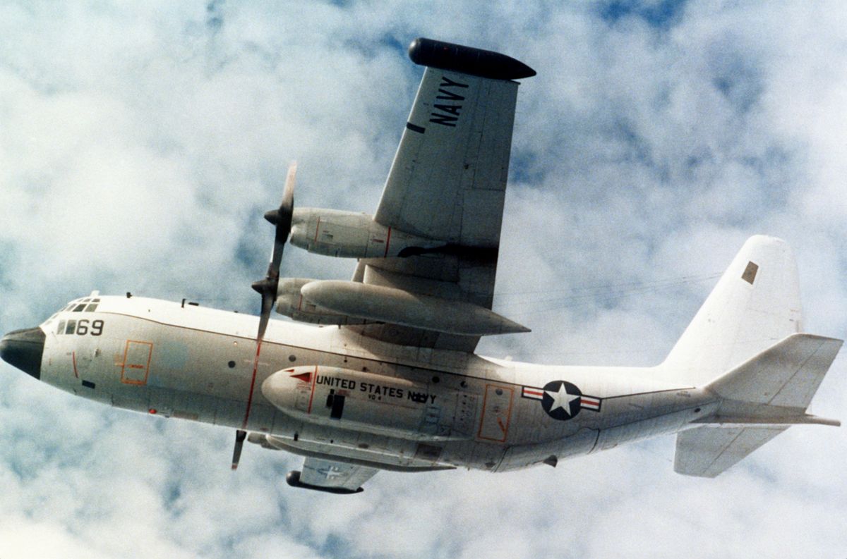 EC-130Q Hercules TACAMO del escuadrón VQ-4 de la Marina de EEUU en vuelo en 1984, antecesor del E-130J Phoenix II
