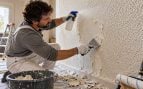 Quitar gotelé, trucos para quitar el gotelé, pintura del baño, cómo quitar gotelé de casa, truco de pintores para quitar gotelé.