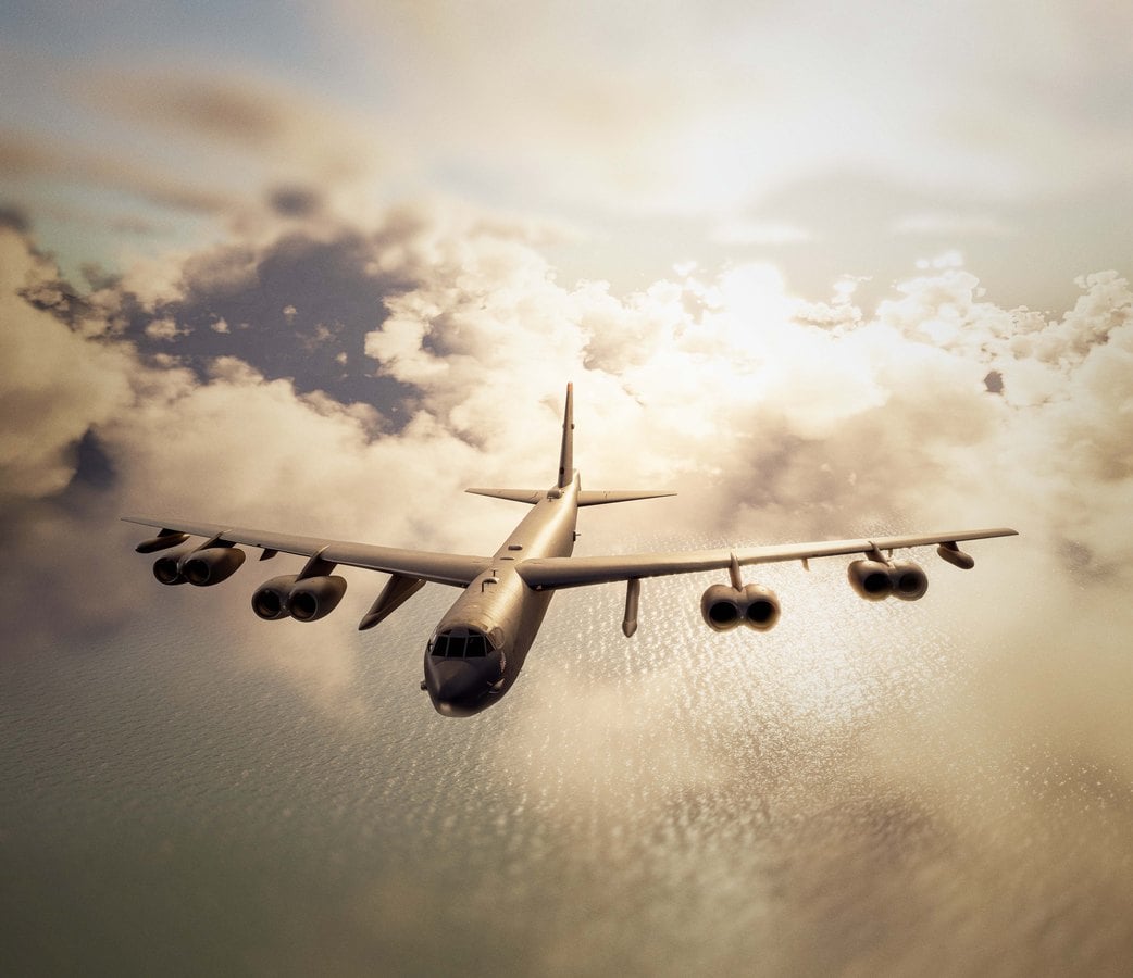 Recreación de Boeing de un bombardero B-52 en vuelo sobre el mar