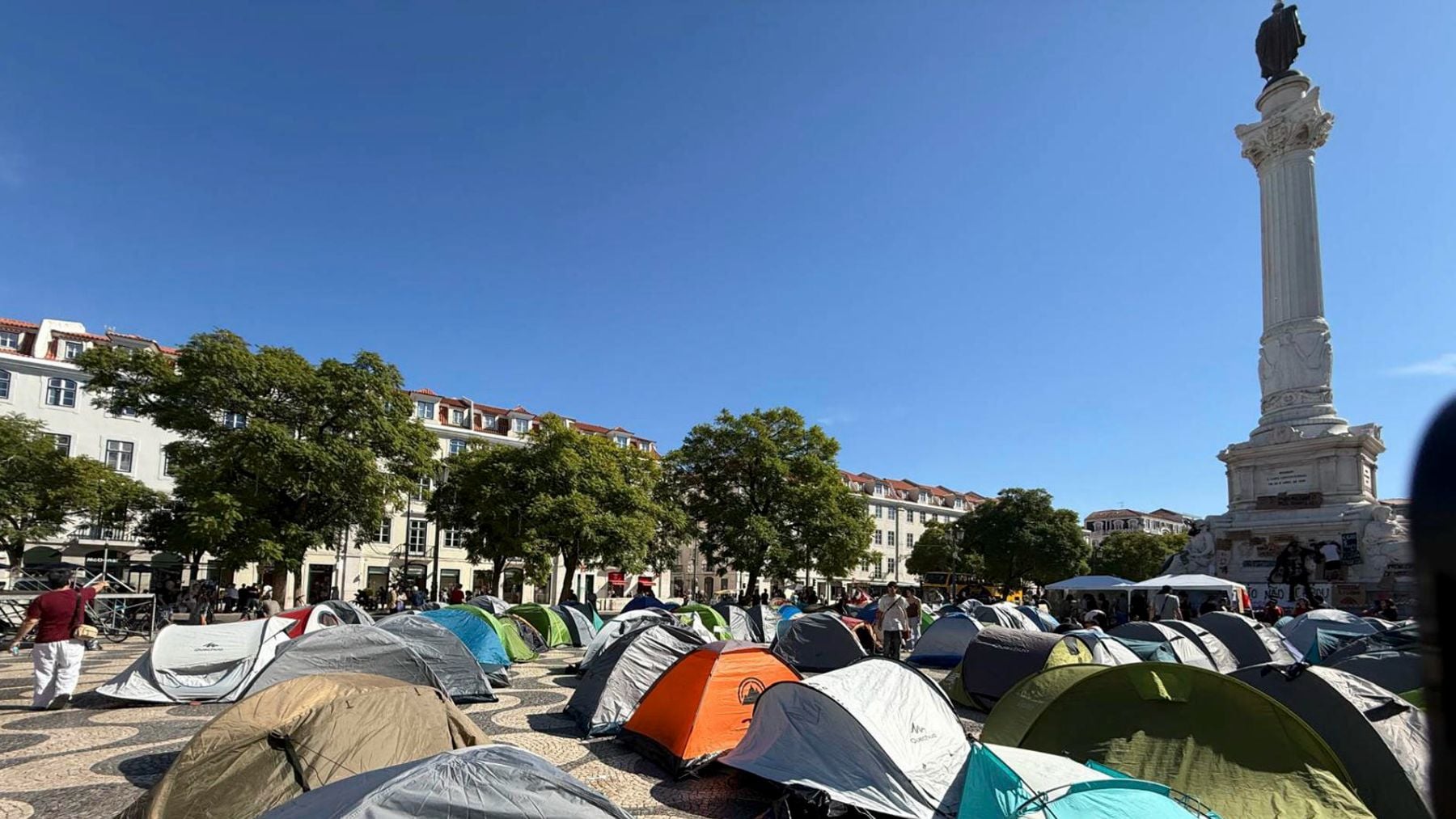 La Policía portuguesa advierte que intervendrá de forma contundente contra las acampadas de Lisboa y Oporto si no se van voluntariamente