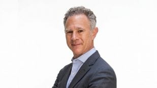 Jeff Green, fundador y consejero delegado de Fluxnium, la empresa que quiere sacar uranio del agua de mar
