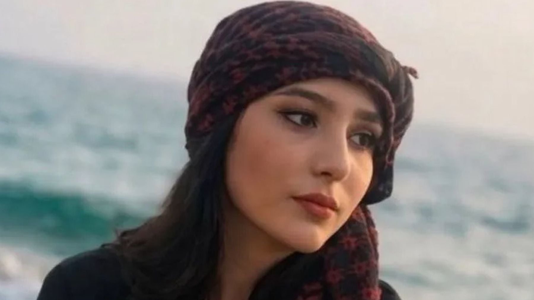 Irán condena a muerte a una joven de 23 años por blasfemar en redes: Sean mi voz antes de que mi vida acabe en la horca