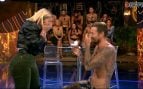 Rubén Torres pidiéndole matrimonio a Laura Cantizano en el plató de 'Supervivientes All Stars' (Fuente: Mediaset)