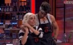 Anabel Alonso y Juan Betancourt en las cocinas de MasterChef Celebrity Legends (Foto: RTVE).