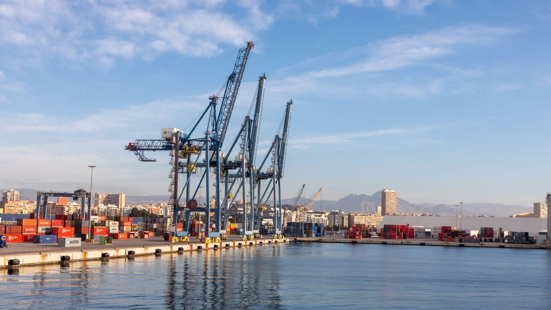 El déficit comercial se dispara un 30% y China representa ya dos tercios de la brecha de España